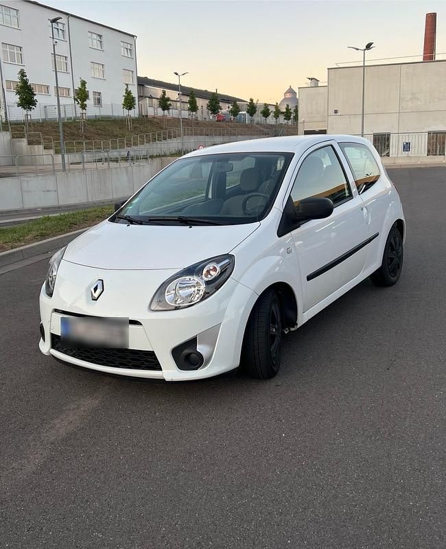 Weiß Gebraucht 2011 Renault Twingo Kleinwagen | 3.200 € (Etwas zu teuer) - Bild 1/4