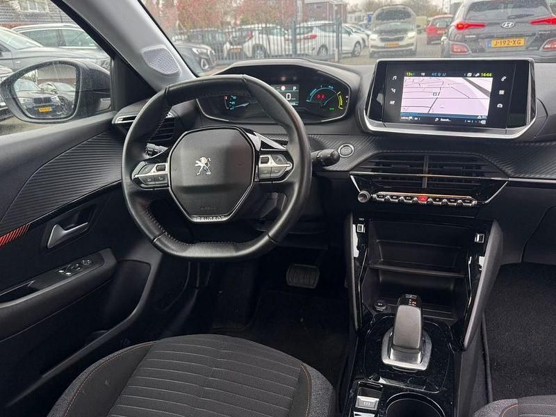 Gebraucht Peugeot e-208 Active 100 kW (136 PS) 2020 Schwarz Kleinwagen