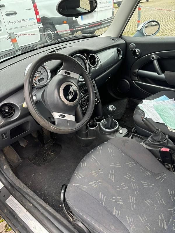 Usado Mini ONE 90 HP (66 kW) 2005 Prateado Citadino