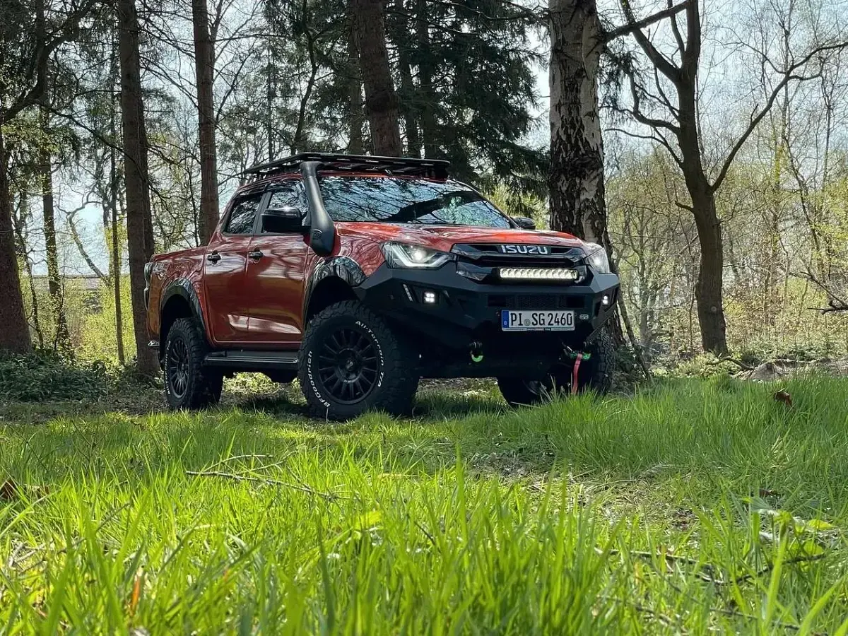 Occasion Isuzu D-Max 163 ch (119 kW) 2025 Orange Pick-up