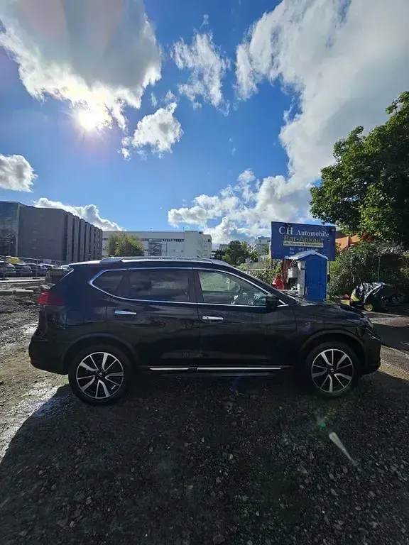 Gebraucht Nissan X-Trail Tekna 159 PS (116 kW) 2021 Schwarz SUV