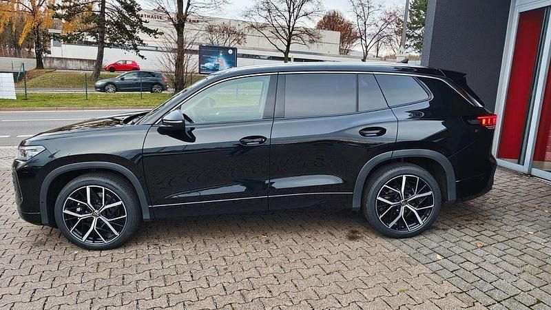 Gebraucht VW Tayron S 150 PS (110 kW) 2025 Grenadillschwarz metallic SUV
