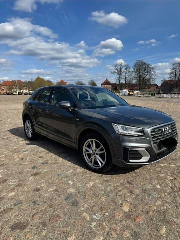Gebraucht Audi Q2 S-Line 190 PS (139 kW) 2018 Grau SUV