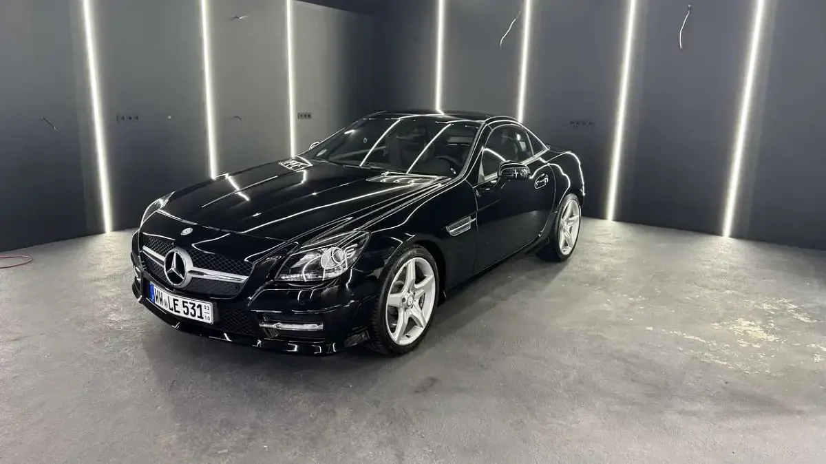 Gebraucht Mercedes SLK200 AMG line 184 PS (135 kW) 2011 Schwarz Cabrio