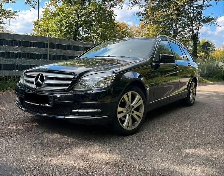 Gebraucht Mercedes C220 Avantgarde 170 PS (125 kW) 2010 Schwarz Kombi