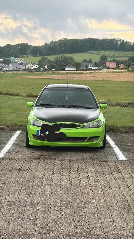 Andere farben Gebraucht 1999 Ford Mondeo ST200 Limousine | 6.555 € - Bild 1/4