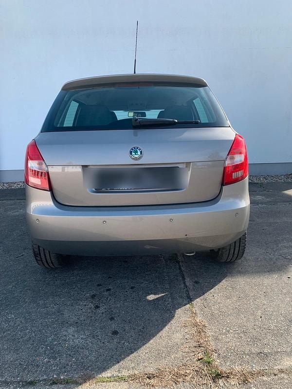 Gebraucht Skoda Fabia Ambiente 70 PS (51 kW) 2008 Beige Limousine