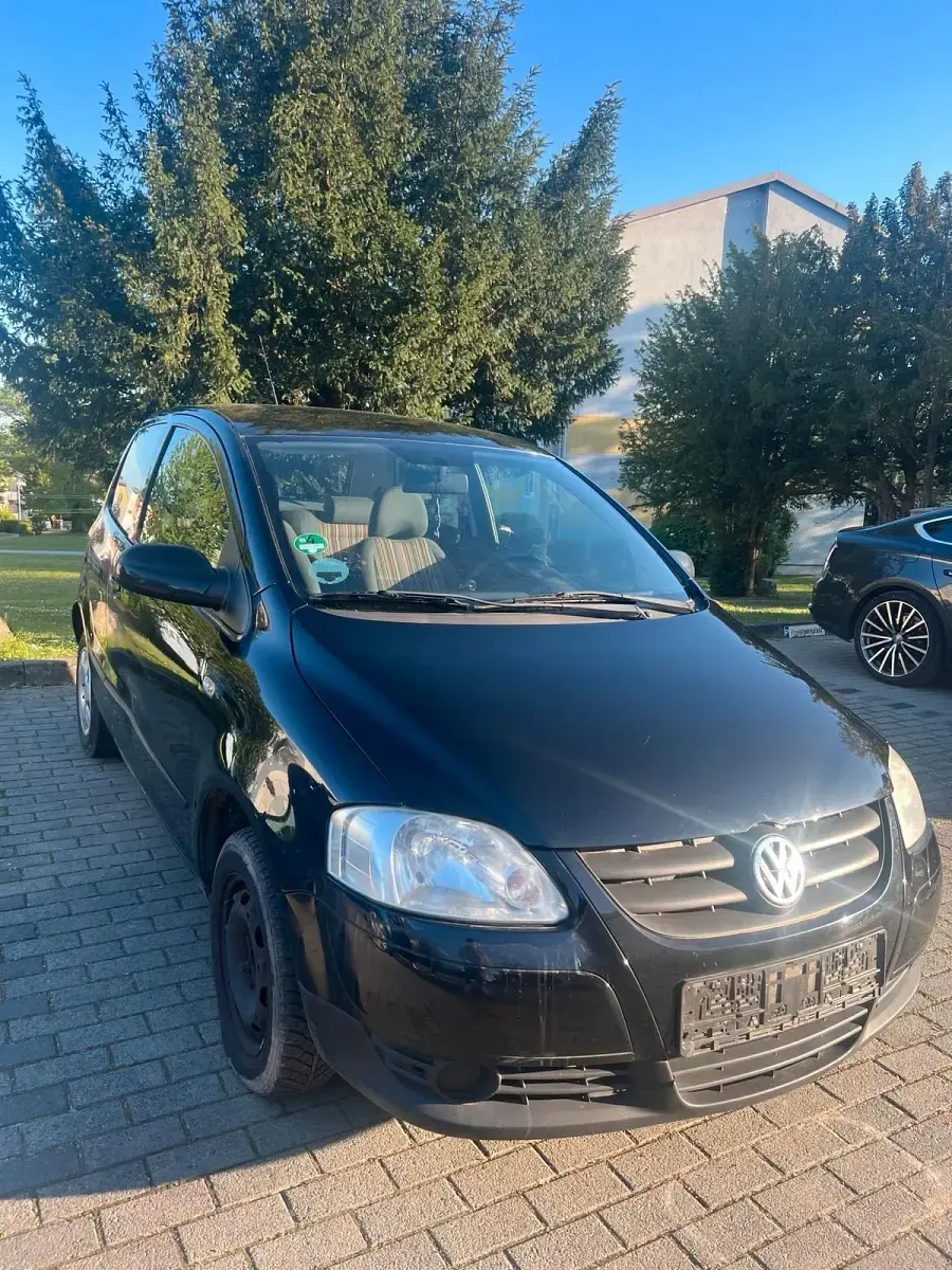 Second-hand VW Fox 55 CP (40 kW) 2007 Negru Hatchback