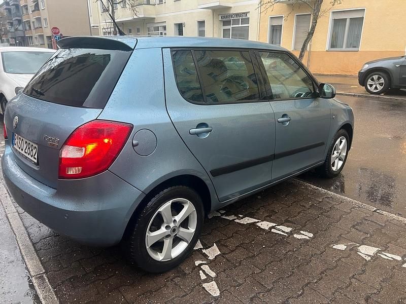 Gebraucht Skoda Fabia 86 PS (63 kW) 2008 Blau Limousine