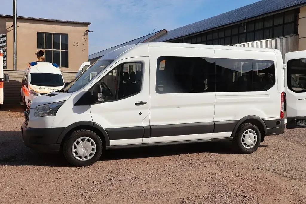 Gebraucht Ford Transit 131 PS (96 kW) 2019 Weiß Van