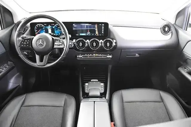 Gebraucht Mercedes B180 136 PS (100 kW) 2020 Weiß Kleinwagen