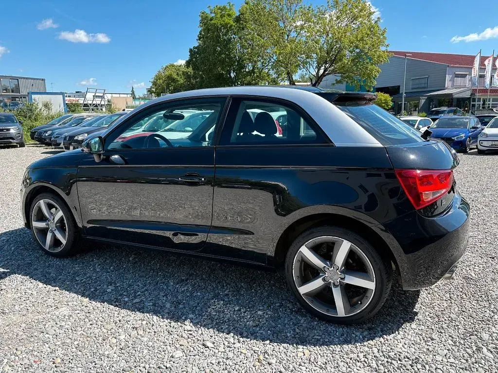 Gebraucht Audi A1 Ambition 122 PS (89 kW) 2011 Schwarz Kleinwagen