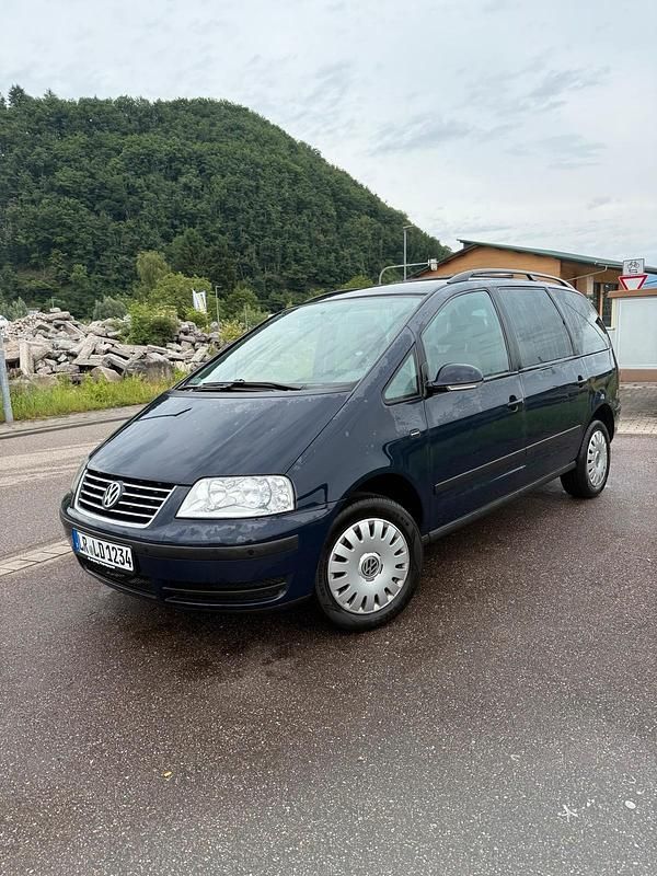 Blau Gebraucht 2010 VW Sharan Van / Kleinbus | 5.150 € (Guter Preis) - Bild 1/4