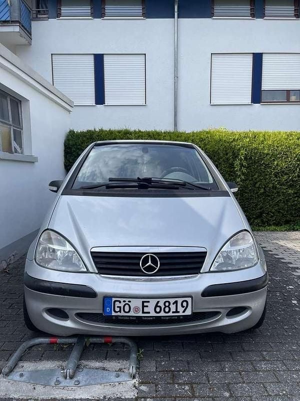 Silber Gebraucht 2004 Mercedes A170 Classic Limousine | 1.599 € (Fairer Preis) - Bild 1/4