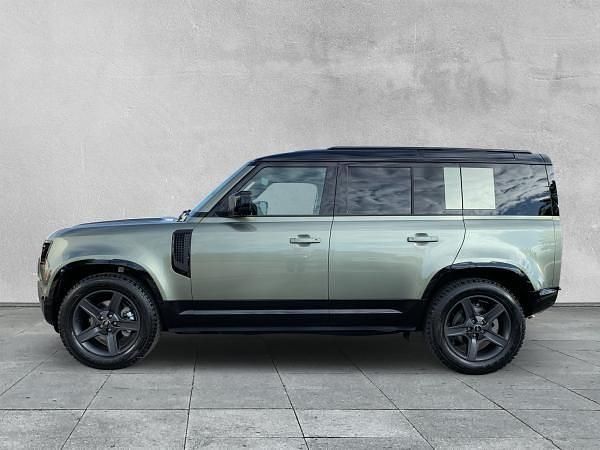 Grün (pangea green) Gebraucht 2025 Land Rover Defender SE Dynamic SUV | 90.930 € - Bild 1/4