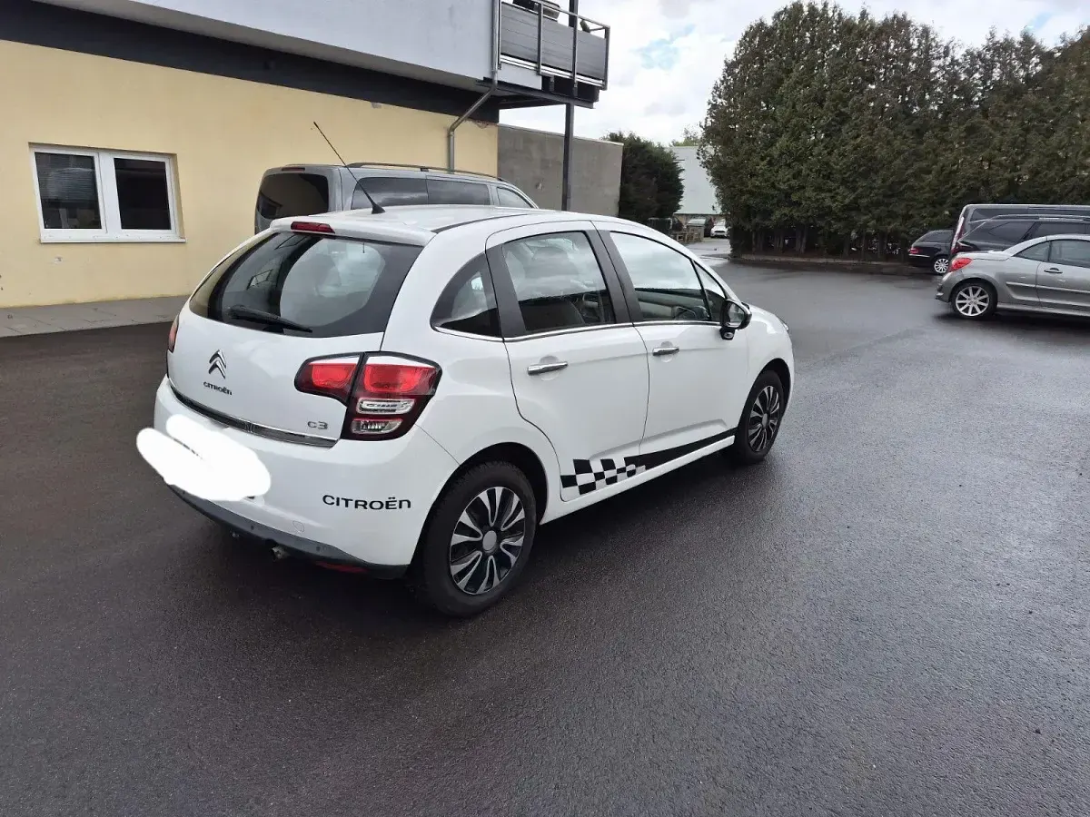 Gebraucht Citroën C3 Attraction 68 PS (50 kW) 2014 Weiß Kleinwagen