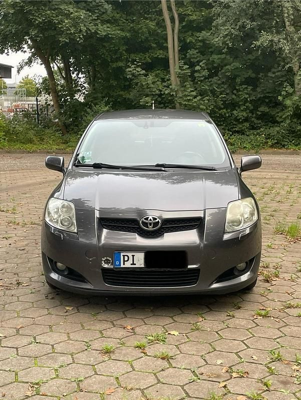 Grau Gebraucht 2008 Toyota Auris Kleinwagen | 1.550 € (Fairer Preis) - Bild 1/4