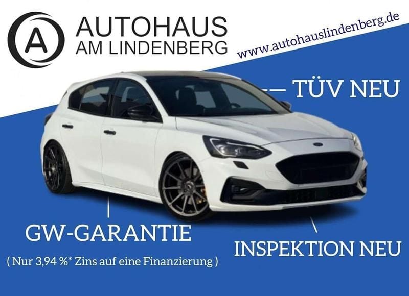 Weiß Gebraucht 2019 Ford Focus Performance Edition Limousine | 21.999 € (Fairer Preis) - Bild 1/3