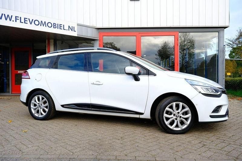 Gebraucht Renault Clio IV Intens 118 PS (86 kW) 2018 Weiß Kombi