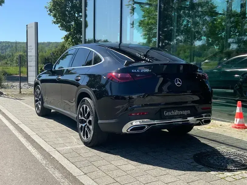 Gebraucht Mercedes GLC200 Avantgarde 163 PS (119 kW) 2026 Schwarz SUV