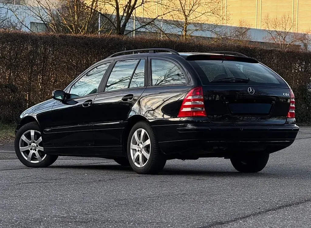 Gebraucht Mercedes C220 150 PS (110 kW) 2007 Schwarz Limousine