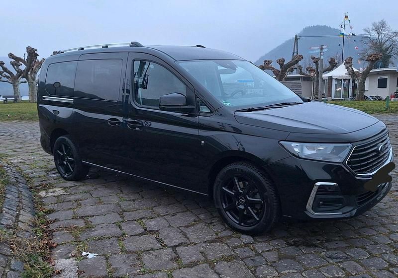 Gebraucht Ford Tourneo Connect 122 PS (89 kW) 2023 Schwarz Van / Kleinbus