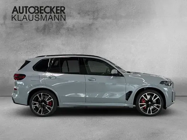 Neu BMW X5 M Sport 489 PS (359 kW) 2026 Grau SUV