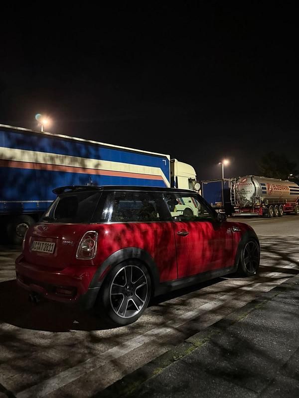 Rot Gebraucht 2010 Mini Cooper S Kleinwagen | 5.000 € (Fairer Preis) - Bild 1/2