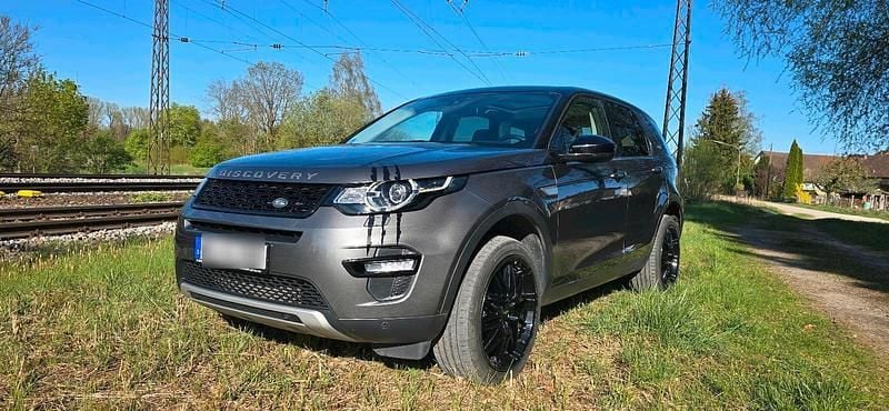 Grau Gebraucht 2016 Land Rover Discovery Sport SUV | 16.800 € (Fairer Preis) - Bild 1/4