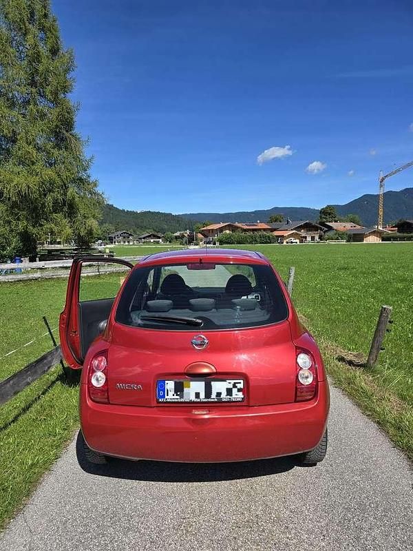 Rot Gebraucht 2007 Nissan Micra Visia Kleinwagen | 1.600 € (Fairer Preis) - Bild 1/4