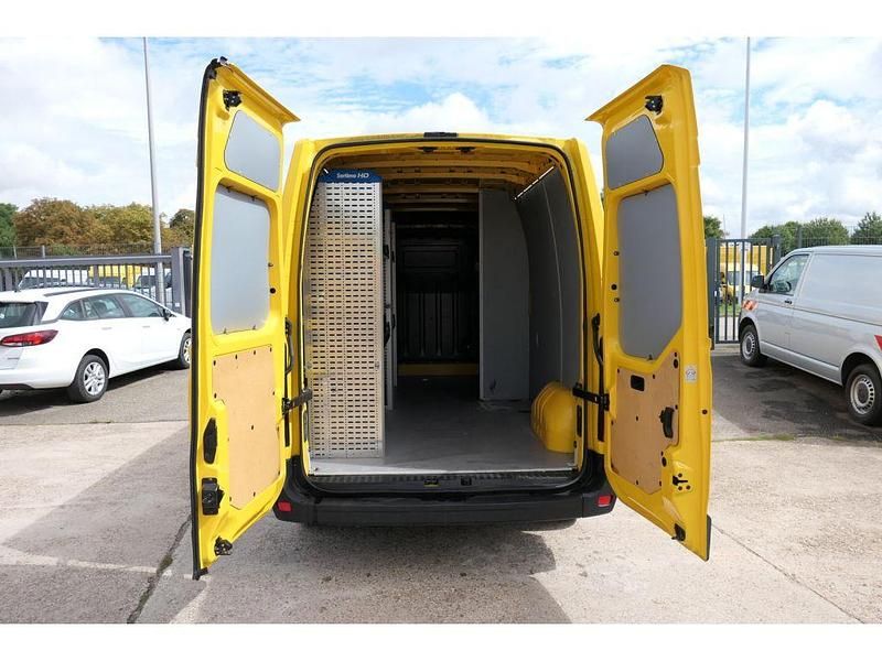 Gelb Gebraucht 2017 Renault Master Van | 18.088 € (Etwas zu teuer) - Bild 1/4