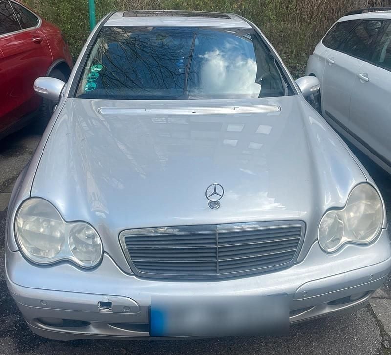 Gebraucht Mercedes C200 110 PS (80 kW) 2004 Silber Limousine