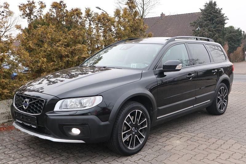 Schwarz Gebraucht 2015 Volvo XC70 Linje Svart Limousine | 30.930 € (Teuer) - Bild 1/4