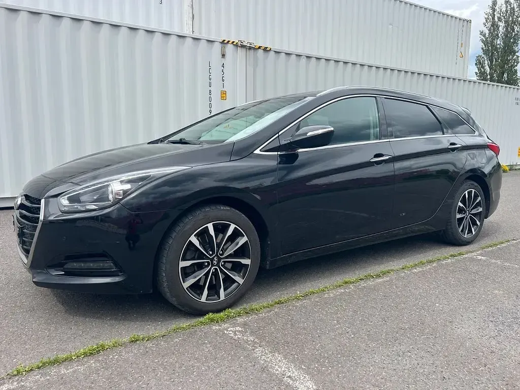 Gebraucht Hyundai i40 Style 141 PS (103 kW) 2017 Schwarz Limousine