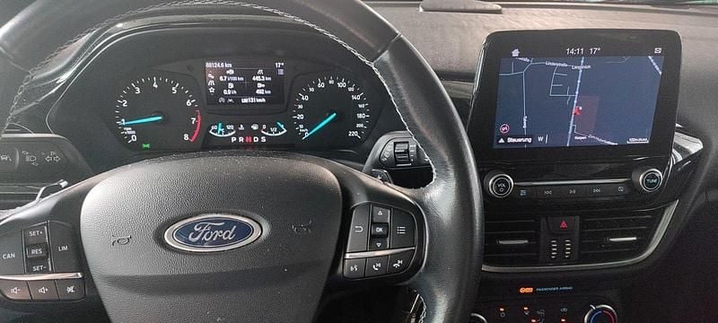 Gebraucht Ford Fiesta Cool & Connect 101 PS (74 kW) 2017 Silber Kleinwagen