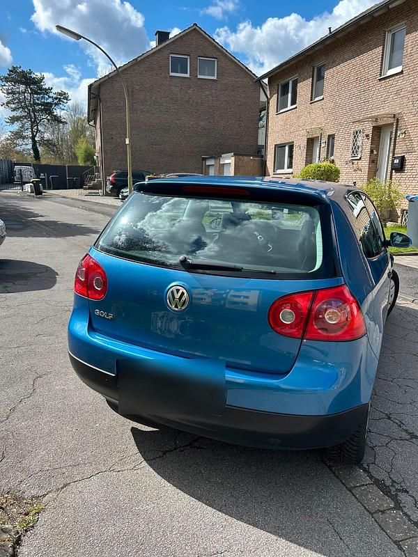 Gebraucht VW Golf V 2004 Blau Kleinwagen