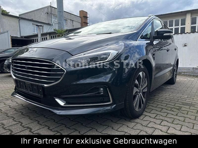 Gebraucht Ford S-MAX Titanium 190 PS (139 kW) 2020 Blau Van / Kleinbus