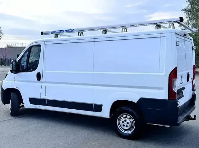 Gebraucht Peugeot Boxer 131 PS (96 kW) 2017 Weiß Van