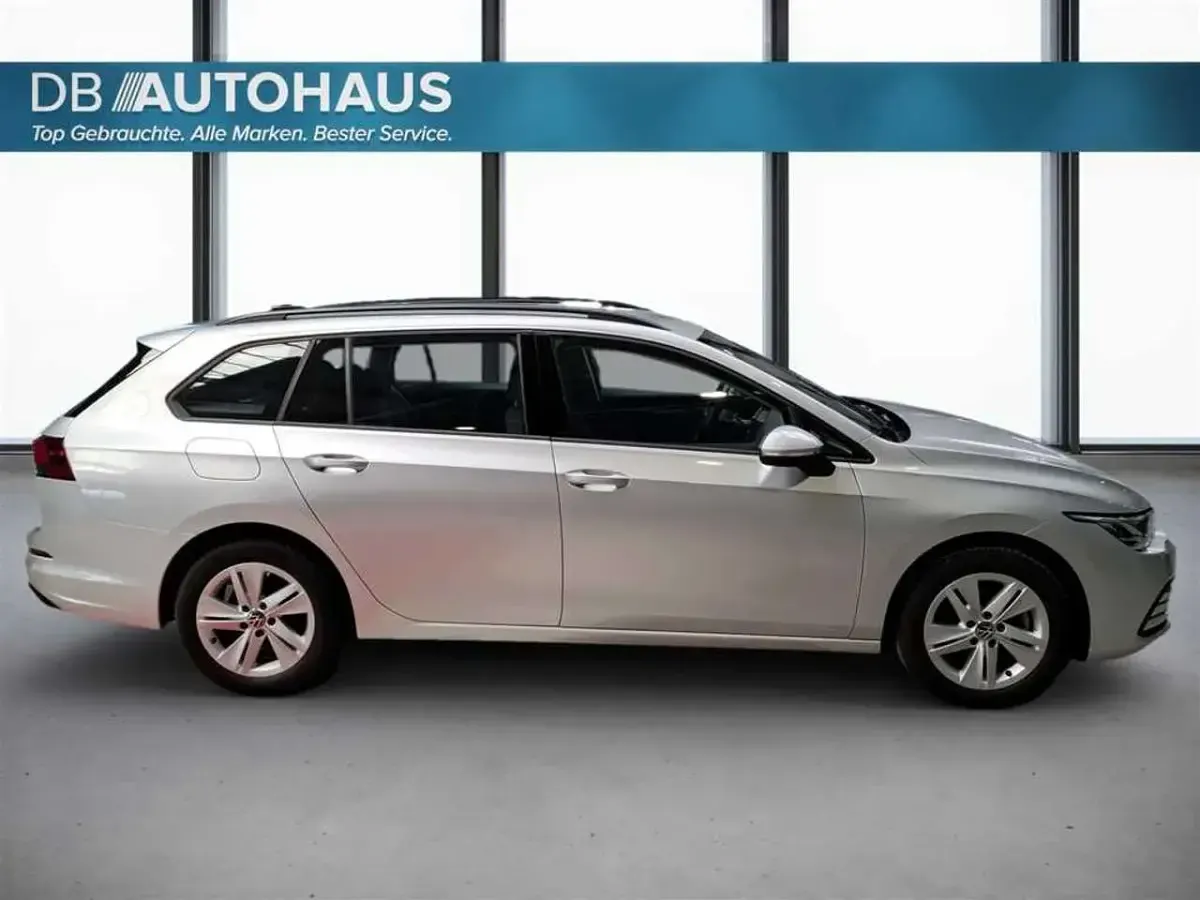 Gebraucht VW Golf VIII Life 116 PS (85 kW) 2024 Silber Kombi