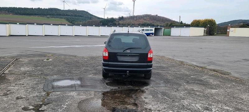 Gebraucht Opel Zafira 125 PS (91 kW) 2001 Schwarz Van / Kleinbus