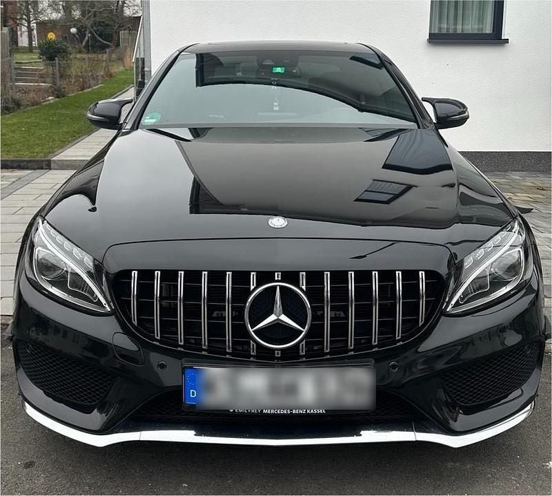 Schwarz Gebraucht 2017 Mercedes C250 Limousine | 24.700 € (Fairer Preis) - Bild 1/4