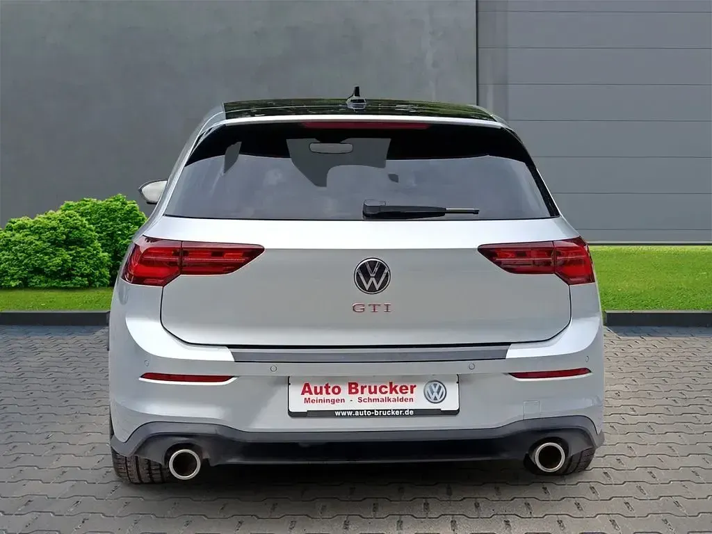Gebraucht VW Golf VIII GTI 245 PS (180 kW) 2023 Silber Limousine