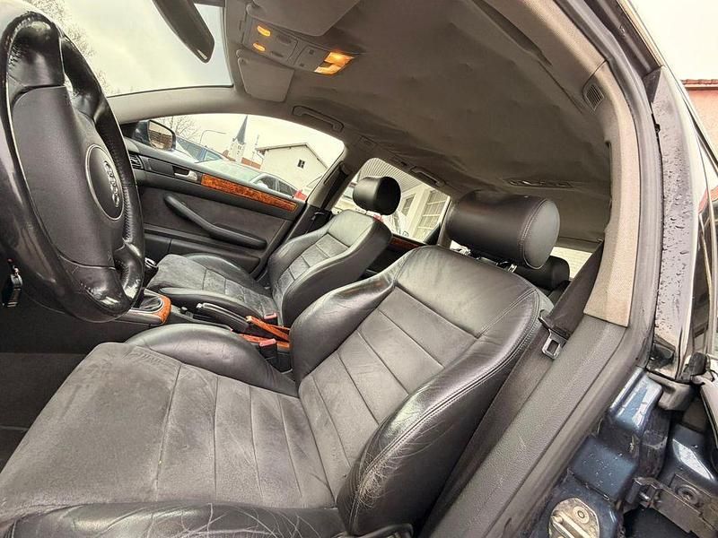 Gebraucht Audi A6 S-Line 131 PS (96 kW) 2001 Blau Kombi