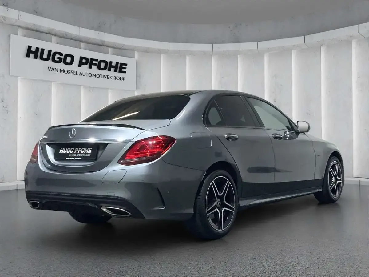 Gebraucht Mercedes C300e AMG line 211 PS (155 kW) 2020 Selenitgrau metalliclack Limousine