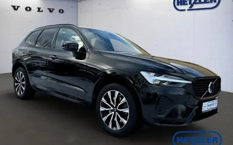 Gebraucht Volvo XC60 Plus 197 PS (144 kW) 2023 Black stone, solid / solid SUV