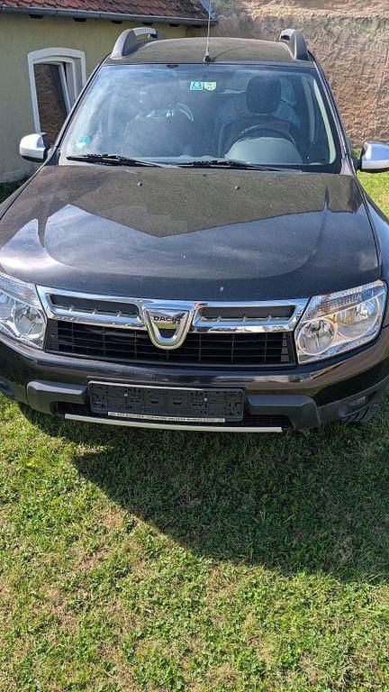 Schwarz Gebraucht 2012 Dacia Duster Lauréate SUV | 5.999 € (Superpreis) - Bild 1/4