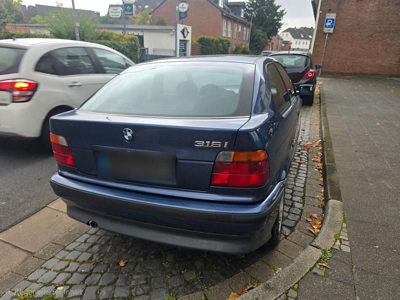Gebraucht BMW 316 102 PS (75 kW) 1995 Blau Coupé