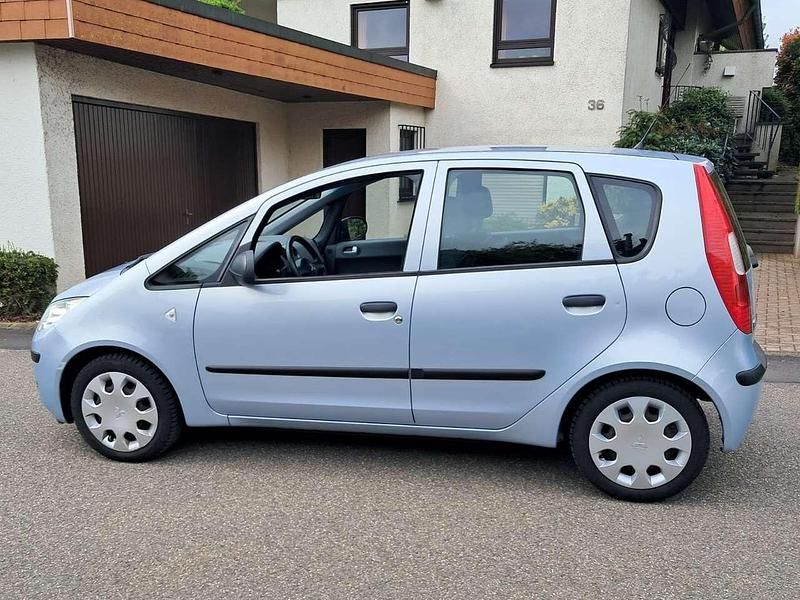 Blau Gebraucht 2004 Mitsubishi Colt Van / Kleinbus | 3.700 € (Teuer) - Bild 1/4