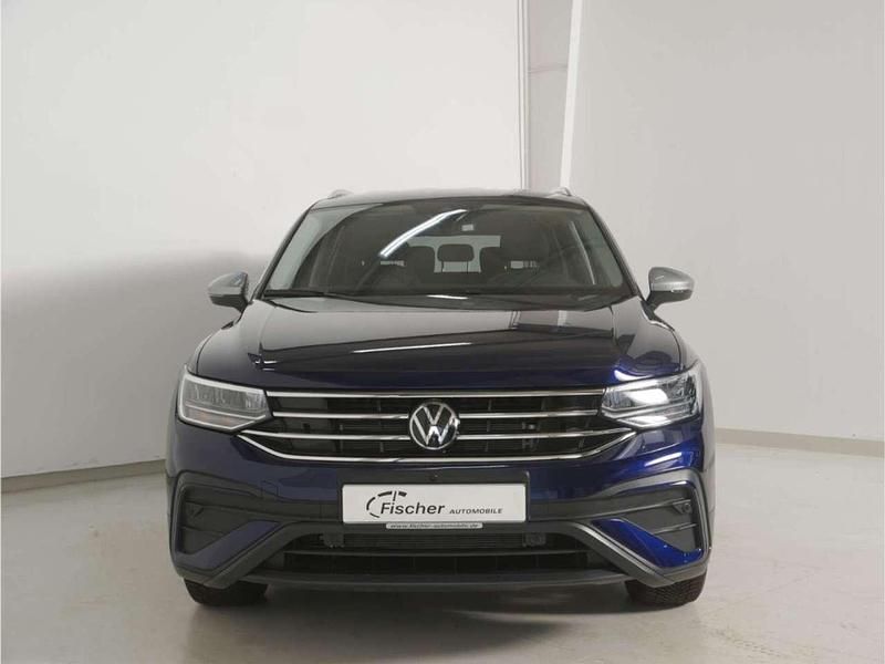 Gebraucht VW Tiguan Allspace Move 200 PS (147 kW) 2024 Blau SUV