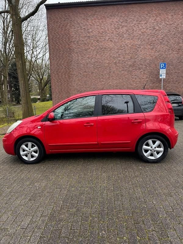 Gebraucht Nissan Note 85 PS (62 kW) 2008 Rot Kleinwagen